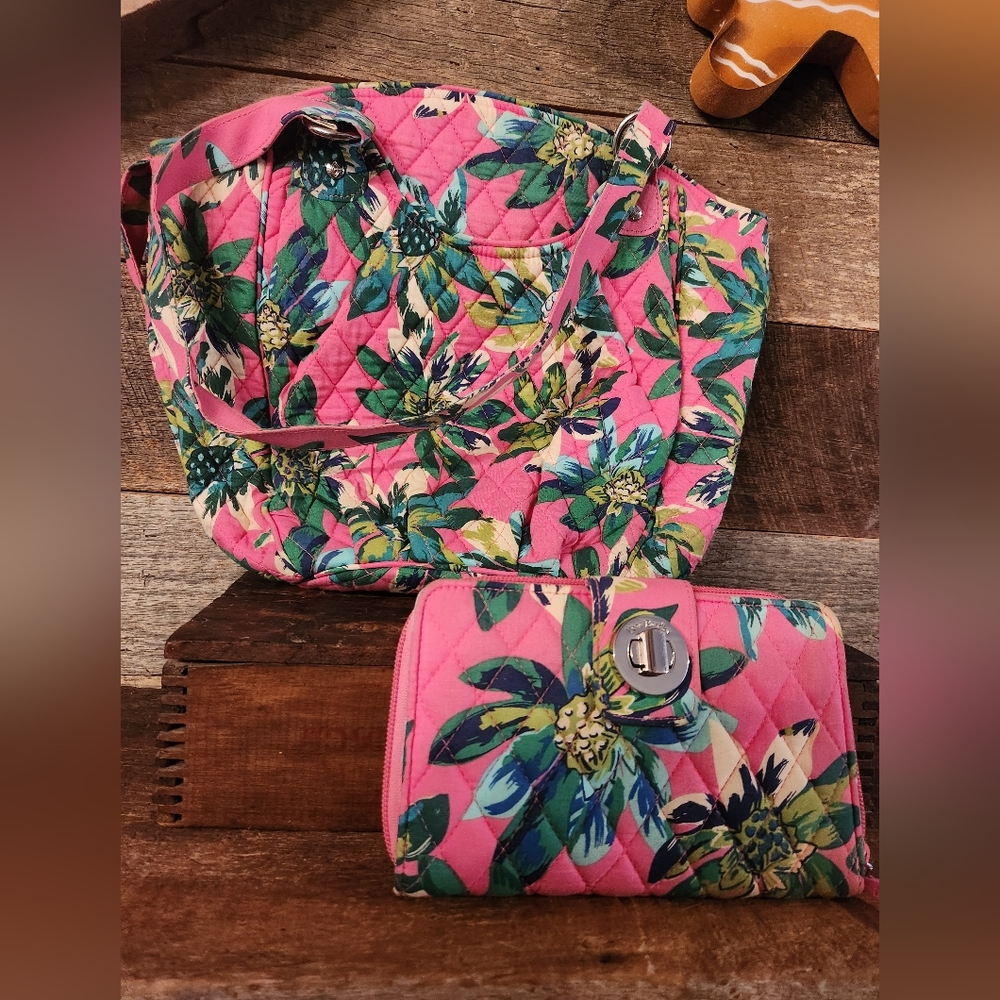 Vera Bradley Glenna + wallet